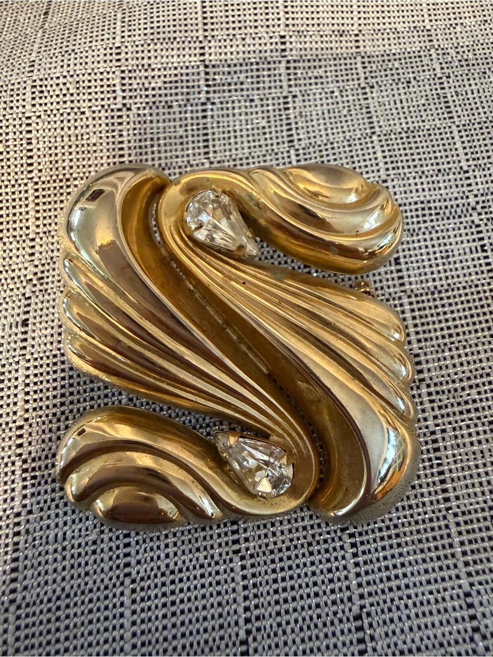 Vintage Gold-Tone Swirl Brooch with Clear Accent Stones - Unbranded